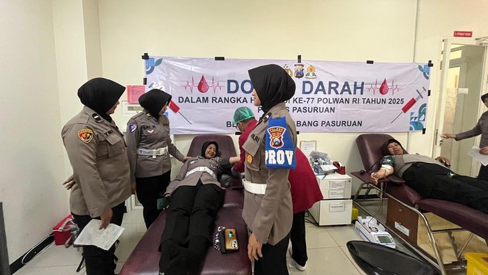 Sambut Hari Jadi ke-77, Puluhan Polwan di Polres Pasuruan Donor Darah
